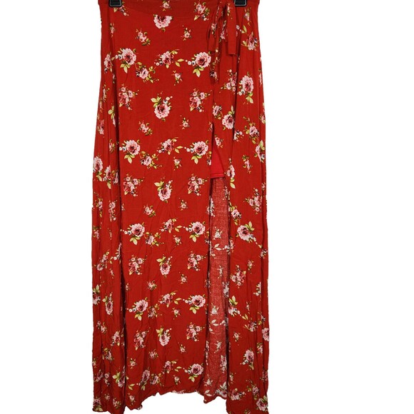 Charlotte Russe Women's Red Floral Front Slit Faux Wrap Maxi Skirt Size M - Picture 2 of 10